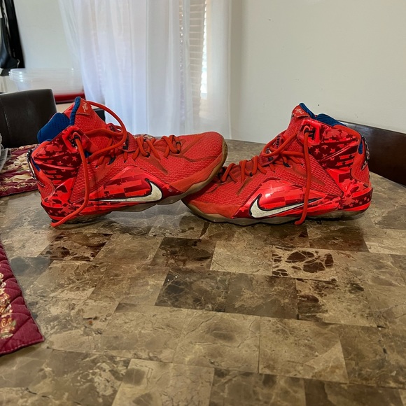 Lebron 12 USA - Picture 3 of 7